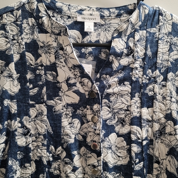 Floral "Denim" Dress Shirt - Picture 6 of 10